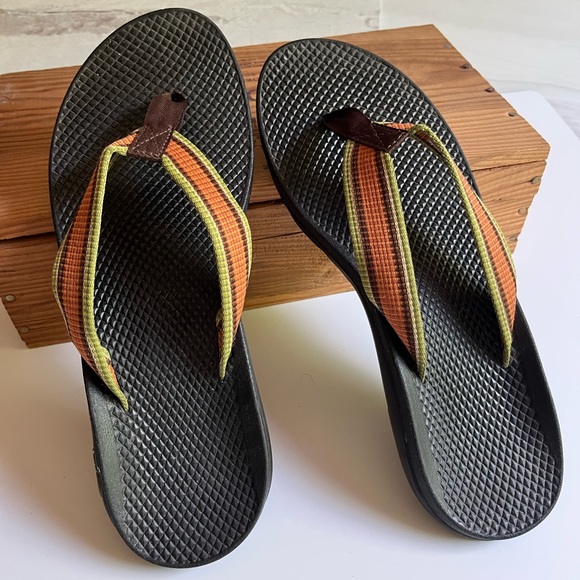 Chaco flip flops - Picture 3 of 3